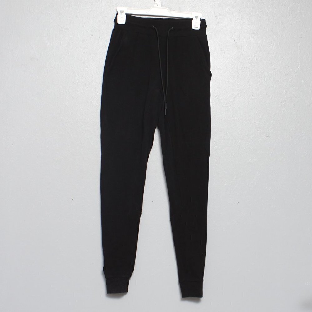Alphalete black soft cotton jogger sweatpants